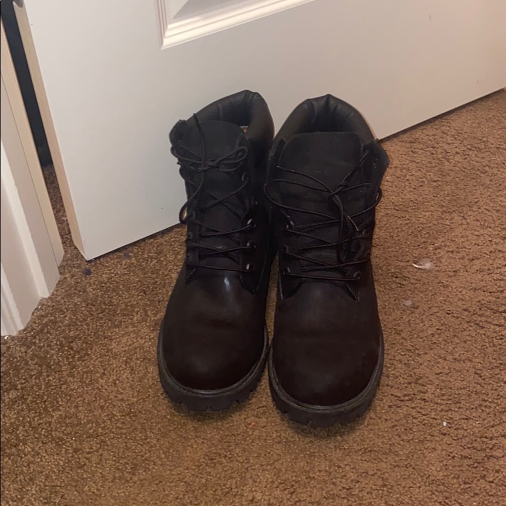 Only worn once all black timberlands!